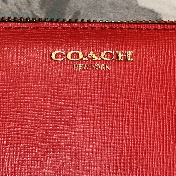 COACH Coral Crosshatch Leather Wallet Pristine - Picture 3 of 16
